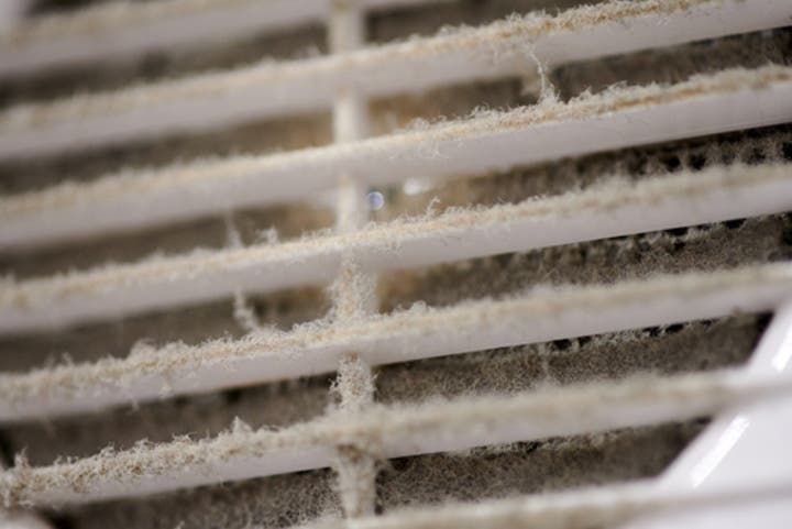 3 Warning Signs of Clogged Air Ducts