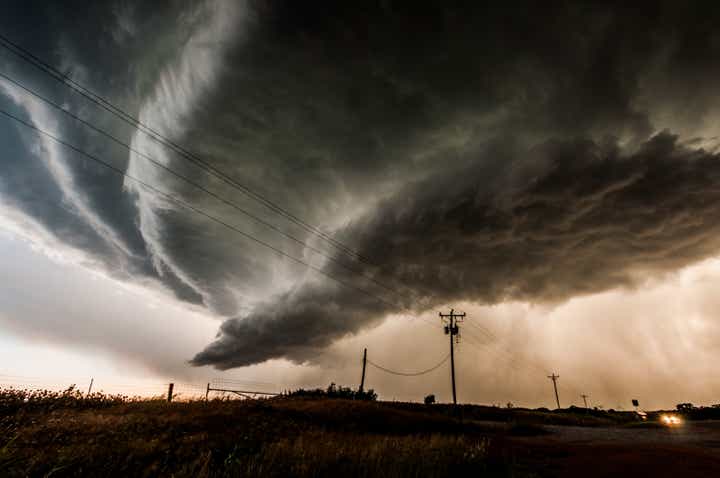 Key Signs a Tornado May Be Coming
